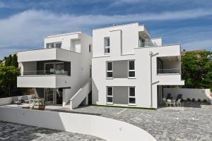 Pool apartments Banta A 