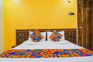 FabExpress Gargi Executive - Shaniwar wada