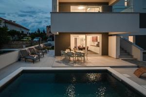 Pool apartments Banta A