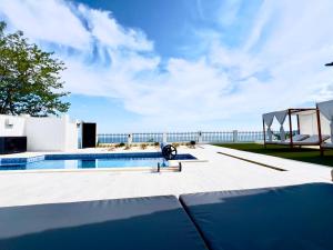 The White Pearl Boutique Villa