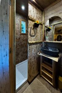 Maisons d'hotes Les Chambres de Paulette a Theme LE RANCH : photos des chambres