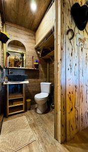 Maisons d'hotes Les Chambres de Paulette a Theme LE RANCH : photos des chambres