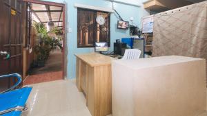 CM Apartelle Iloilo International Airport by RedDoorz