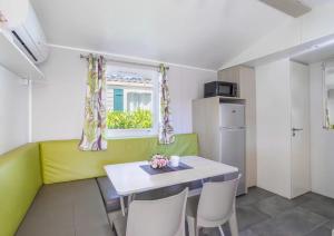 Mobil-home de Laura et Angélique au camping Le Neptune jusquà 4 personnes