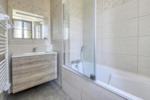 Maisons de vacances Gite de l-Etoile, maison renovee a 18min du PuyduFou : photos des chambres