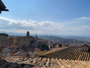 Una Finestra sui Tetti di Perugia