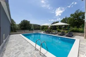 Nany-Villa with heated pool - Prgomet