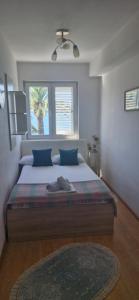 Chic apartment in the City Center by the sea