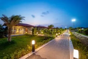 Dusk and Dawn Beach Resort - Mandapam