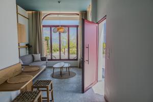 Sunny Nest with a sea view by Salt Apartments