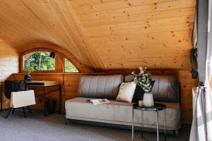 Makolandia - dom w jałowcach