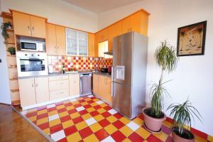 Apartments Loncar-near Zrće beach