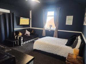 THE NEW Accommodation FREE complementary breakfast