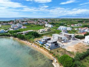 Deluxe Apartments Privlaka on the Sand