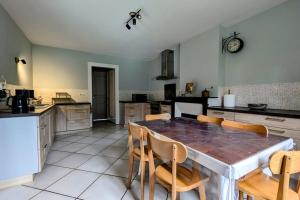 Maisons de vacances Au coin des Amarantes : Maison 2 Chambres