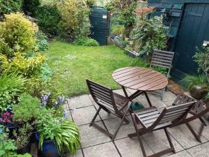 Peaceful Family Retreat Near Gloucester Road