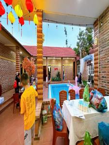Chuỗi Homestay 8 ngủ bể bơi riêng - gần biển tại Tuần Châu