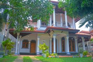 Elisach Serenity House - 4 BHK Villa in Sri Lanka - near to Airport