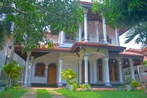 Elisach Serenity House - 4 BHK Villa in Sri Lanka - near to Airport - Timbirigaskotuwa