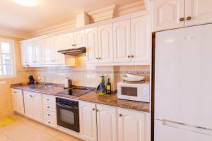 Penthouse Apt with Jacuzzi by Dream Homes Tenerife