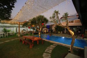 3 Monkeys Lembongan Studio apartments gym recovery centre - 3hvězdičkové hotely ve městě Nusa Lembongan