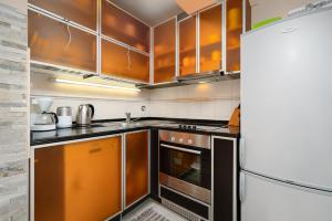 Apartment with Balcony and Mountain View Oleandra 5