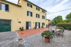 Irene Holiday Home with Patio and Parking - Ponte Buggianese