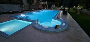 Zvonimir Holiday with large 95m2 pool
