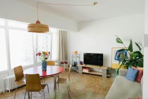 Centrally Located Apartment Close To The Beach