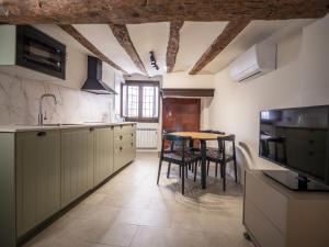 La casa amarilla apartamento calomarde