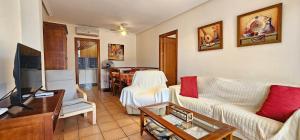 Homes of Spain, Al Andalus Residencial JA Apartamento bajo en frente piscina, WIFI