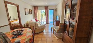 Homes of Spain, Al Andalus Residencial JA Apartamento bajo en frente piscina, WIFI