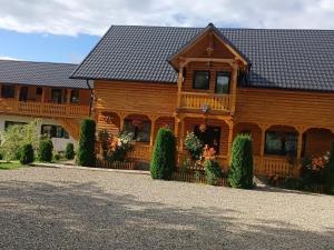 Casa Maramureșeană Larisa