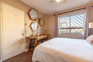 Beachfront Luxury Living- A106 Seaspray, Blouberg