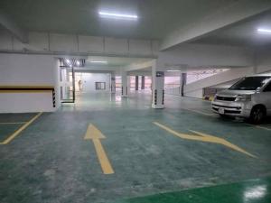 Luxurystudio with study, a pool andgym