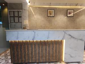 HOTEL MOON LITE RESIDENCY - Marve Road Malad West