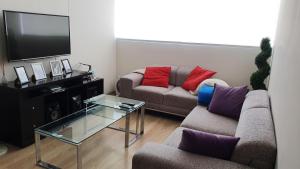 Hermoso departamento amoblado con piscina, area parrillas