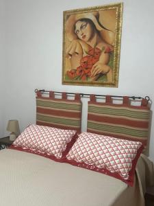 ETTA’S BOUGAINVILLE APARTMENT