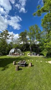 Tentes de luxe Bulles d'Auvergne : photos des chambres