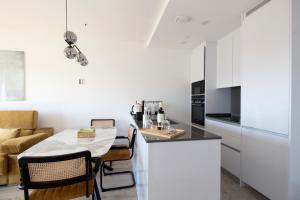 Happy Travel Urban Sky 19C