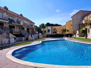 Apartamento dúplex con terraza y parking