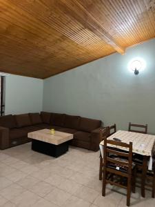 Apartament shengjin beach front