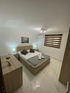 R2 Double Room Msida, in share flat - Msida