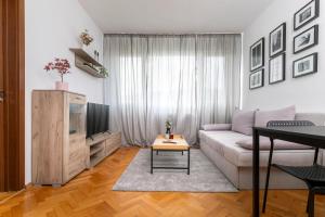 Black Peak Panorama central apartment