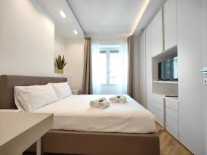 Doria 10 next to train station