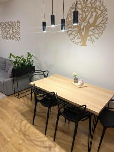 M&M2 apartment near center with free parking - AC