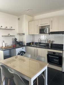 St Cyprien T2 3 etoiles lumineux a 200m de la plage