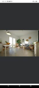 SUNSET DIVINE Views, Terrace , Pool , Garage- Fibre