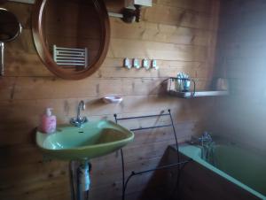 Chalets L-ARGOUSIER Chalet 6 a 8 personnes Enchastrayes Barcelonnette : photos des chambres