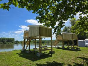 Campings CAMPING LA CLE DE SAONE : photos des chambres